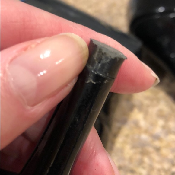 Tahari Black Peep Toe Heels Size 7.5 - Picture 13 of 16